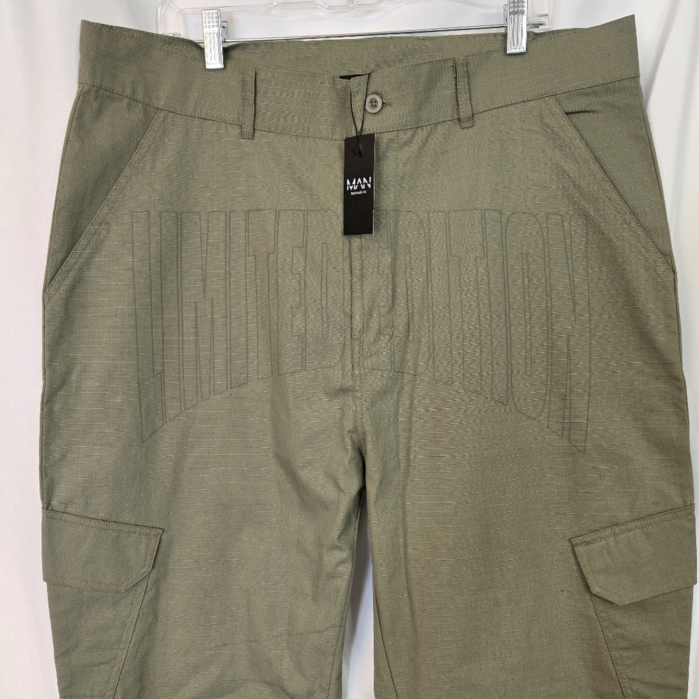 boohooMan NWT Cargo Olive Green Pants. Size 38